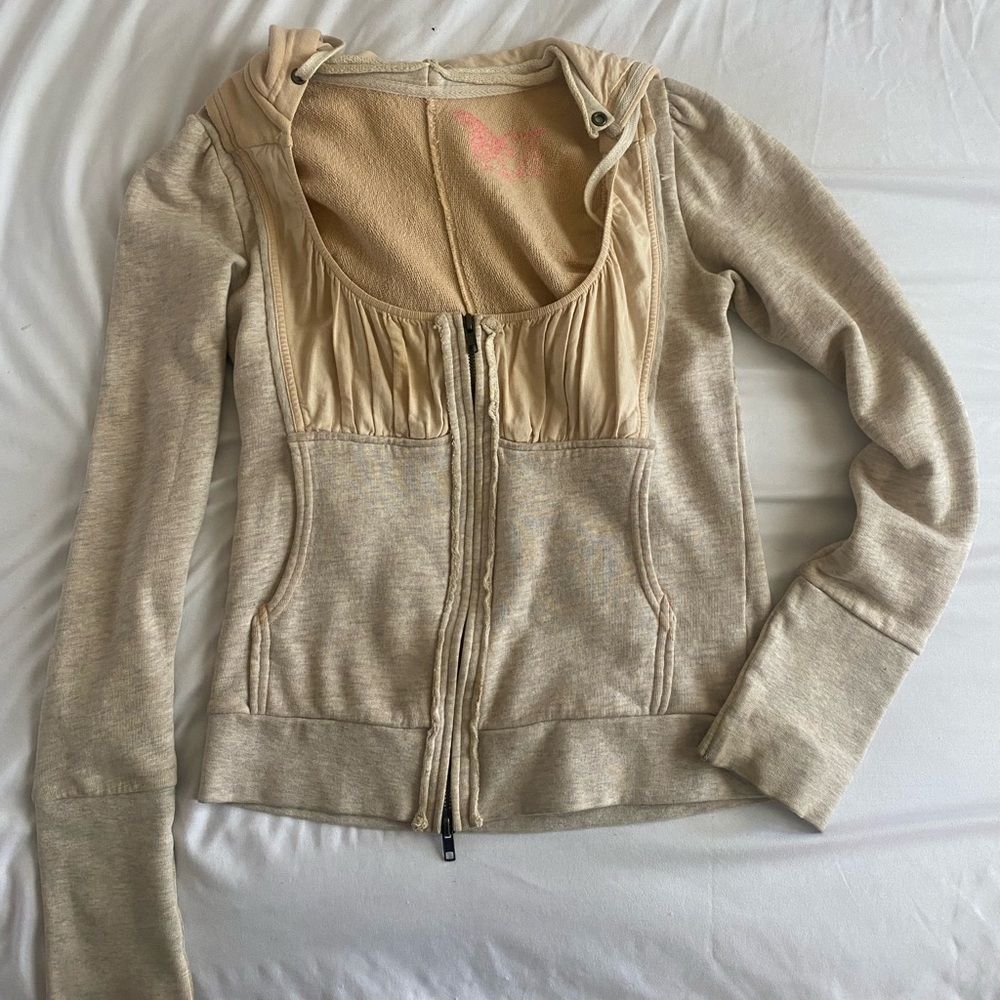 zip up hoodie